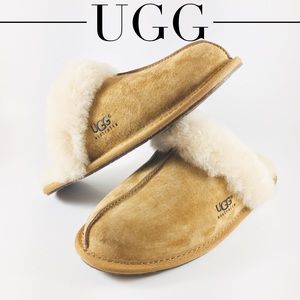 UGG Woman’s Scoffette II Suede Slipper